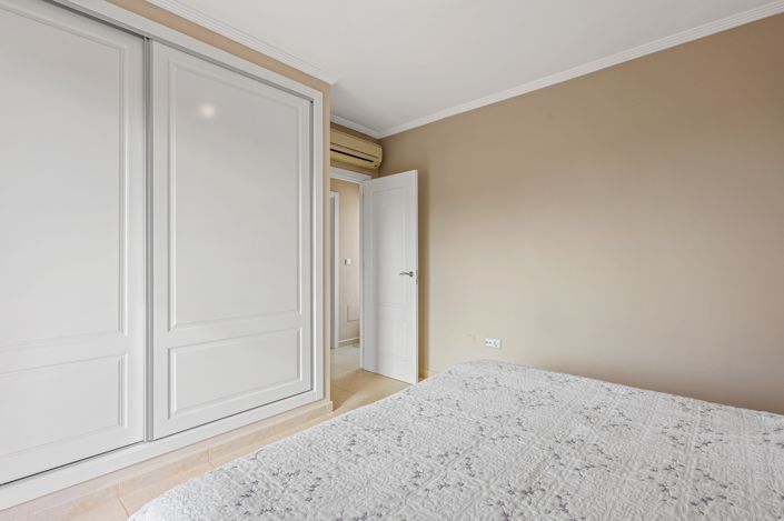 Image No.18-3 Bed Apartment for sale