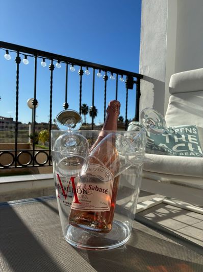 Image No.24-2 Bed Apartment for sale