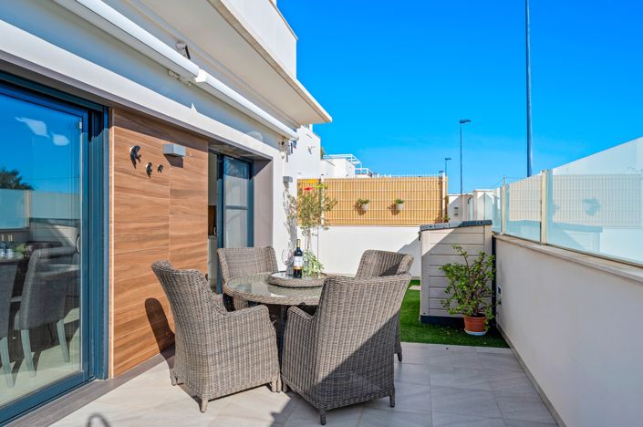 Image No.17-3 Bed Villa for sale