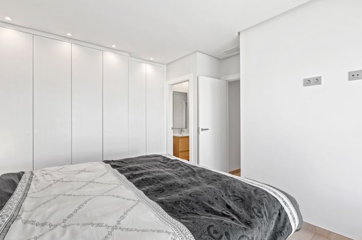 Image No.9-3 Bed Villa for sale