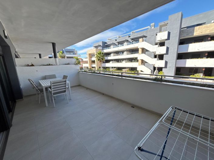 Image No.10-2 Bed House for sale