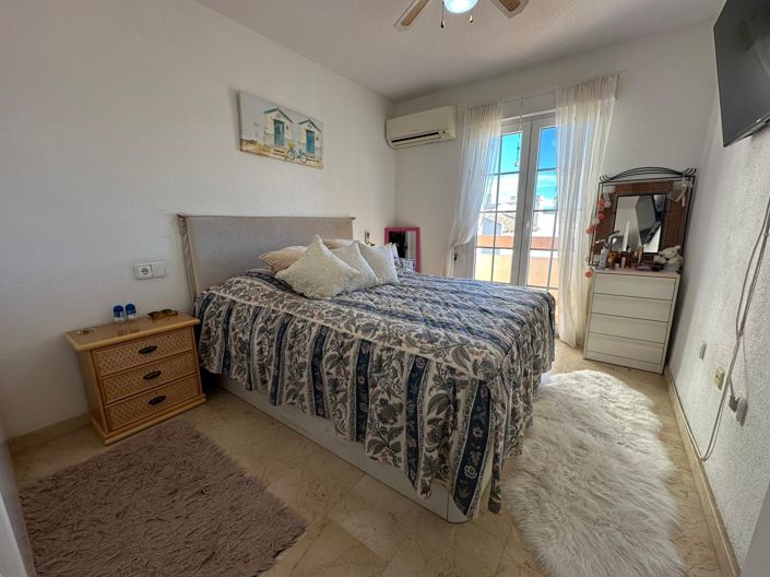 Image No.13-2 Bed Townhouse for sale