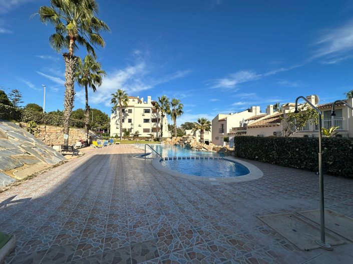 Image No.26-2 Bed Townhouse for sale