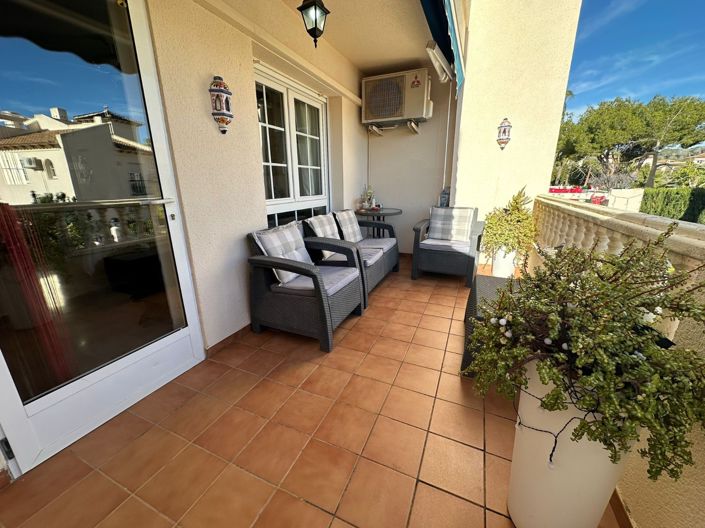 Image No.2-2 Bed Townhouse for sale