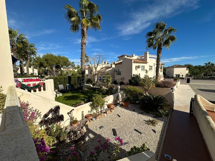 Image No.3-2 Bed Townhouse for sale