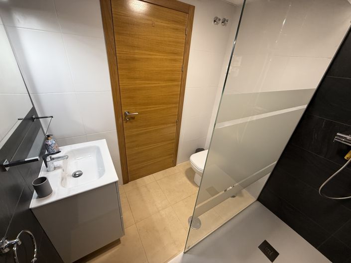 Image No.18-3 Bed Apartment for sale