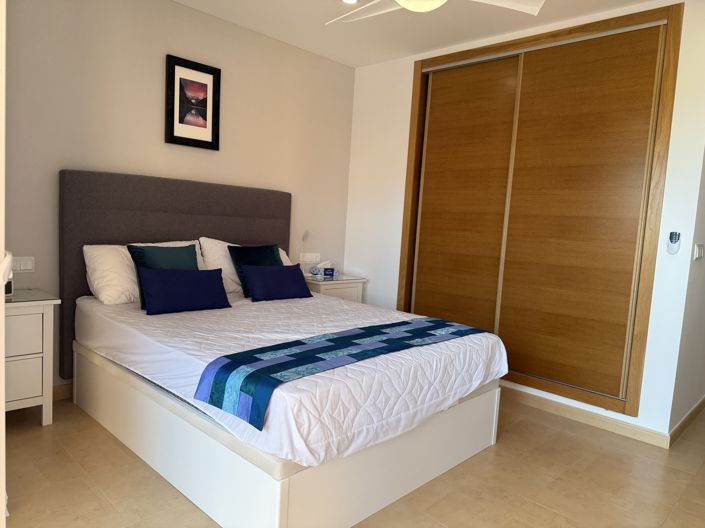 Image No.3-3 Bed Apartment for sale