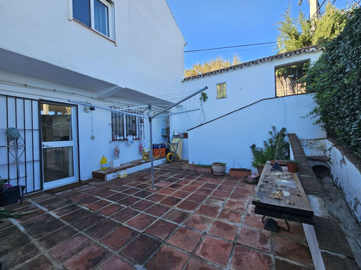 Image No.10-3 Bed Townhouse for sale