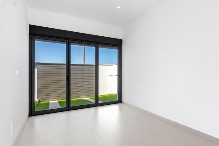 Image No.41-3 Bed Bungalow for sale