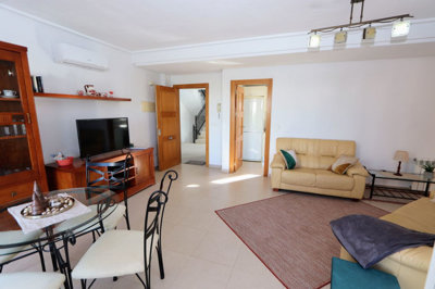 10-bb915d1cb19341576dcdc994b81ab9c5