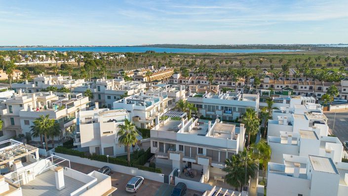 Image No.8-3 Bed Duplex for sale