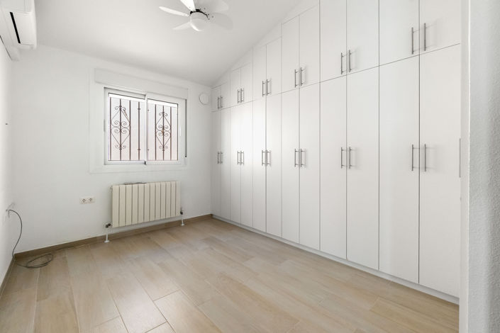 Image No.15-3 Bed Villa for sale