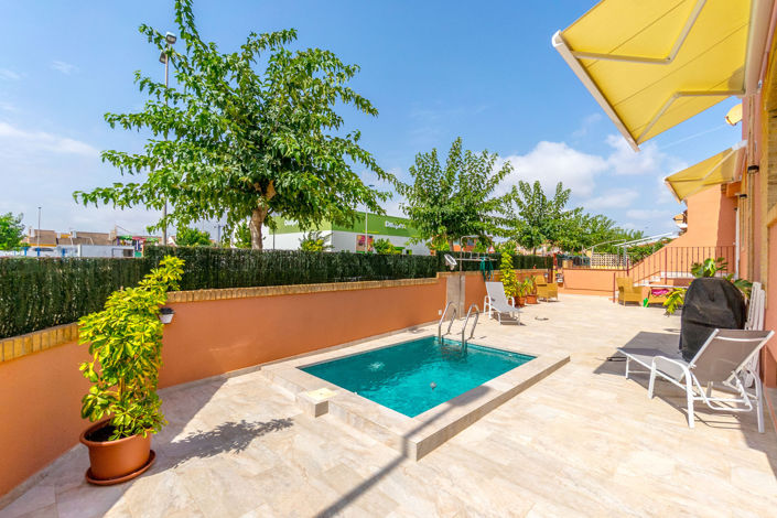 Image No.20-3 Bed Villa for sale