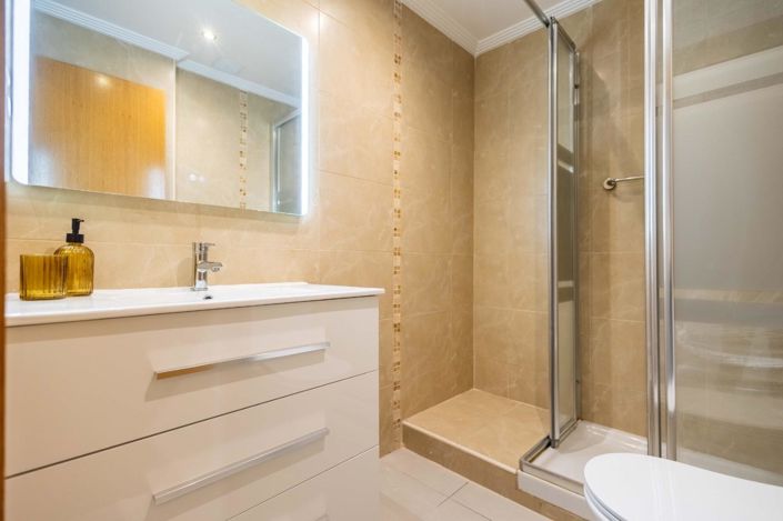 Image No.23-3 Bed Apartment for sale