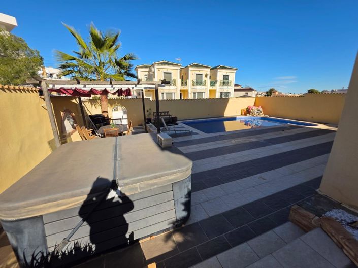 Image No.14-Villa de 4 chambres à vendre à Orihuela Costa