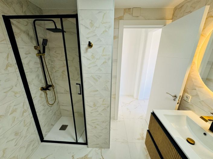 Image No.12-3 Bed Apartment for sale