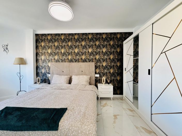 Image No.18-3 Bed Apartment for sale