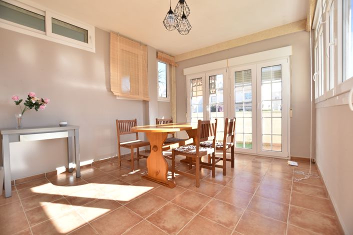 Image No.4-3 Bed Quad for sale