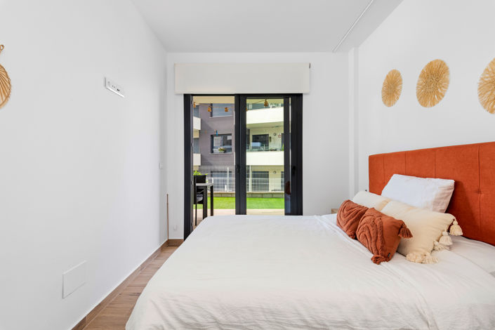 Image No.20-2 Bed Apartment for sale