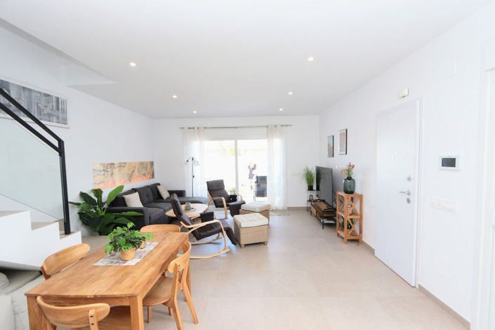 Image No.10-3 Bed House for sale