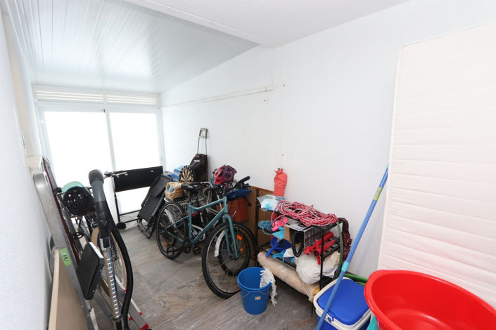 Image No.19-3 Bed House for sale