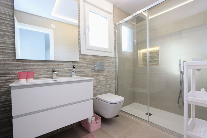 Image No.28-3 Bed House for sale