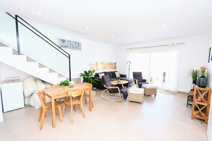 Image No.3-3 Bed House for sale