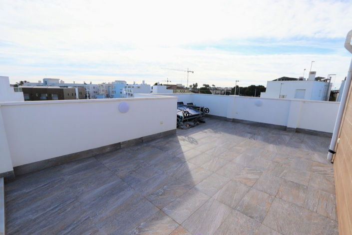 Image No.35-3 Bed House for sale