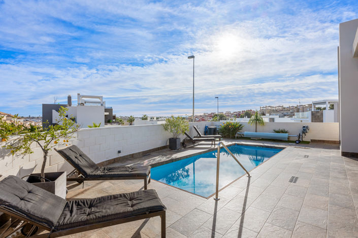 Image No.36-5 Bed Villa for sale