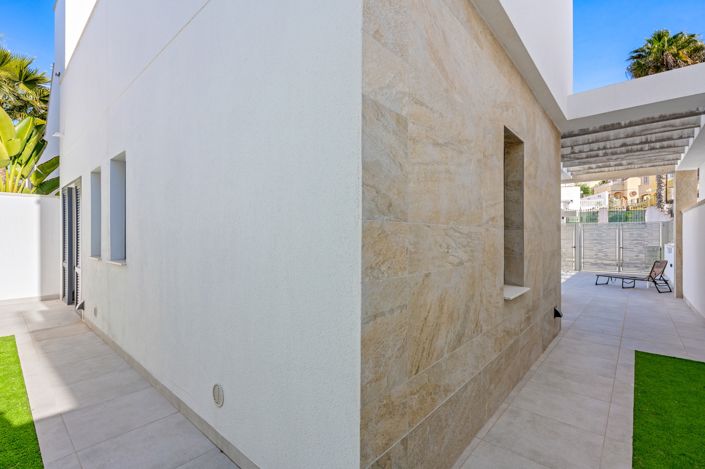 Image No.31-3 Bed Villa for sale