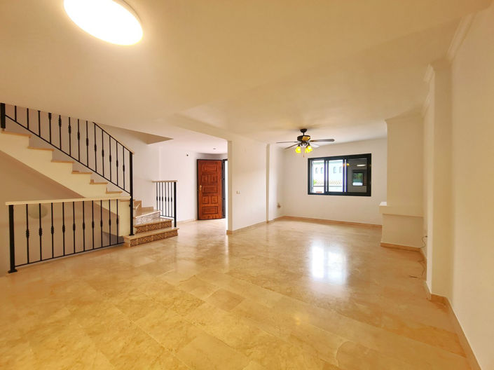 Image No.10-3 Bed Townhouse for sale