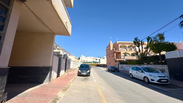 Image No.50-2 Bed Apartment for sale
