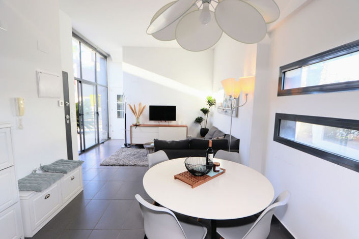 Image No.10-3 Bed House for sale