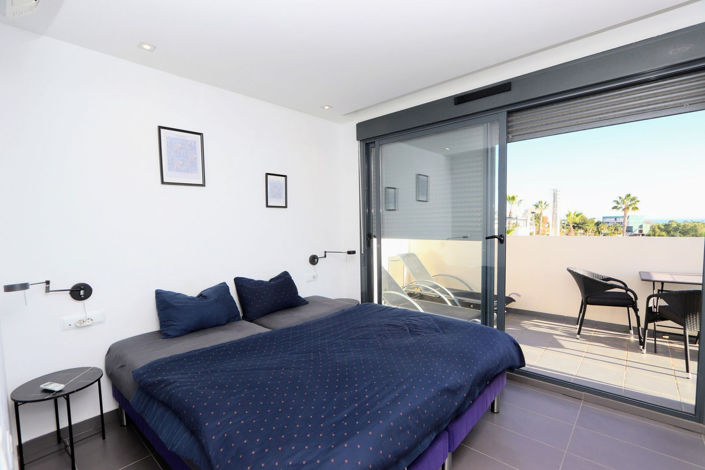 Image No.19-3 Bed House for sale