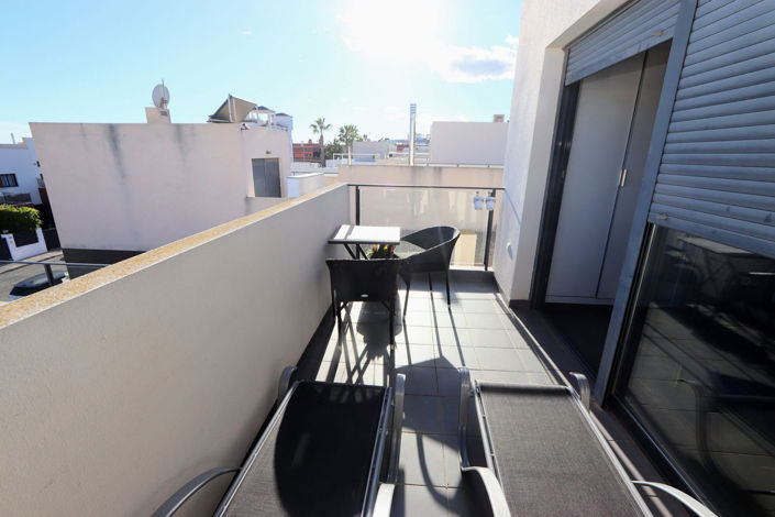 Image No.22-3 Bed House for sale