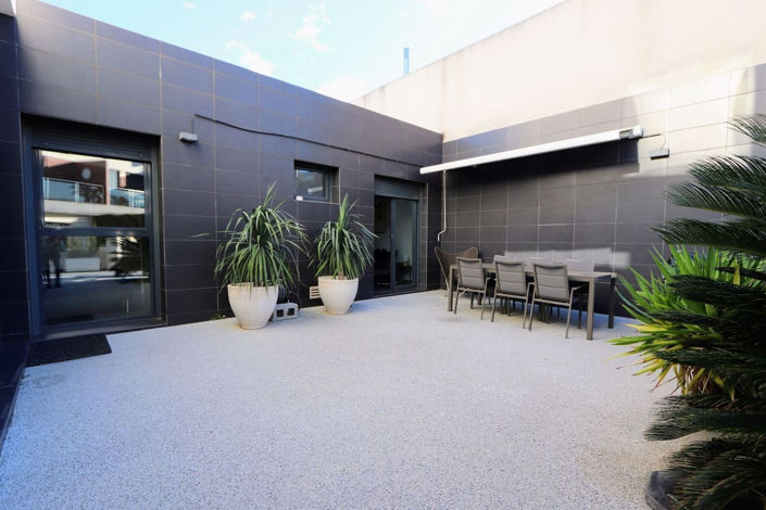 Image No.28-3 Bed House for sale