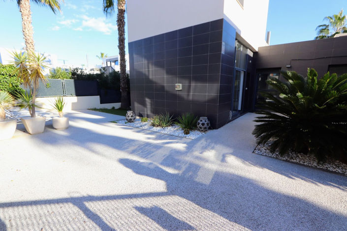 Image No.29-3 Bed House for sale