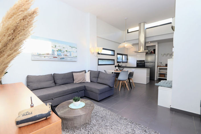 Image No.3-3 Bed House for sale