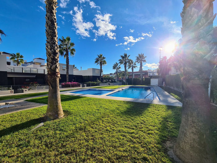 Image No.37-3 Bed House for sale