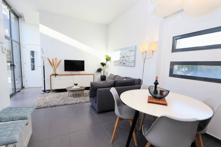 Image No.7-3 Bed House for sale