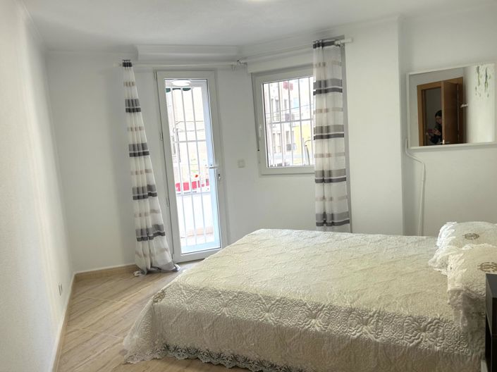 Image No.14-3 Bed Apartment for sale