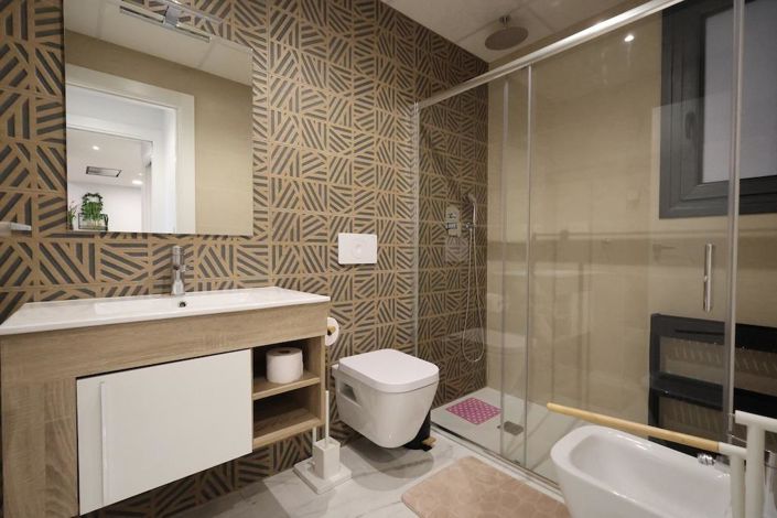 Image No.20-2 Bed Apartment for sale