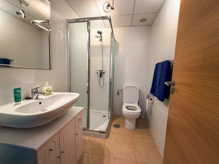 Image No.17-2 Bed Apartment for sale