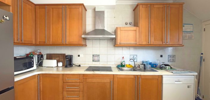 Image No.21-2 Bed Townhouse for sale