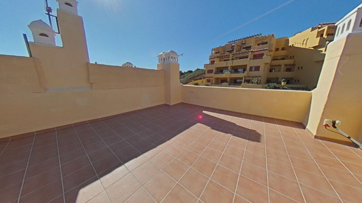 Image No.4-2 Bed Townhouse for sale