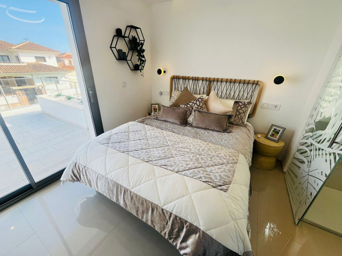 Image No.14-3 Bed Villa for sale