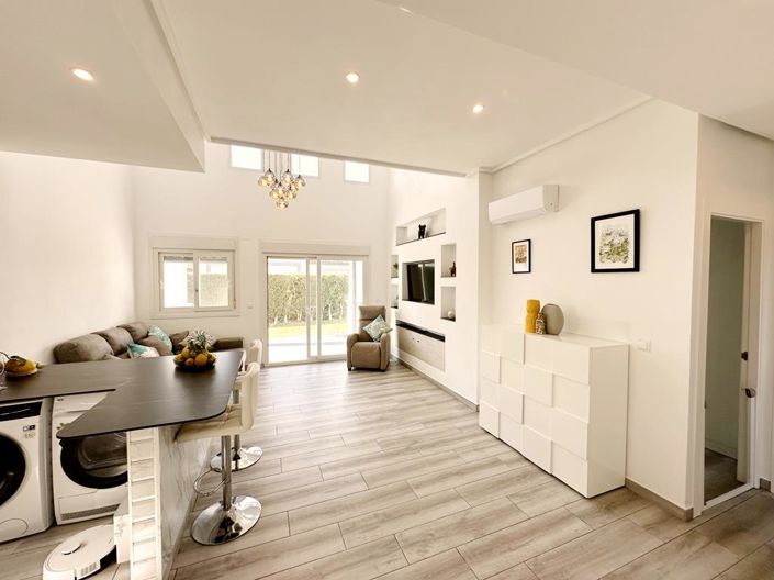 Image No.6-2 Bed Villa for sale