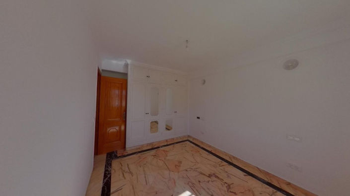 Image No.9-3 Bed Apartment for sale