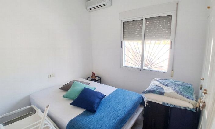 Image No.18-5 Bed Property for sale