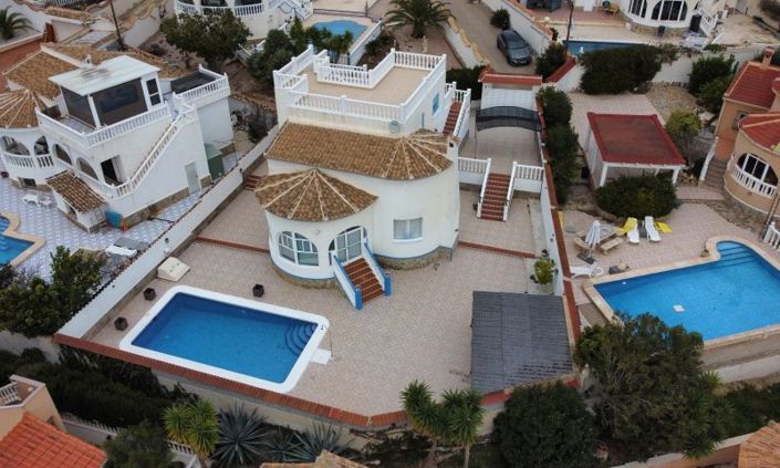 Image No.2-5 Bed Villa for sale